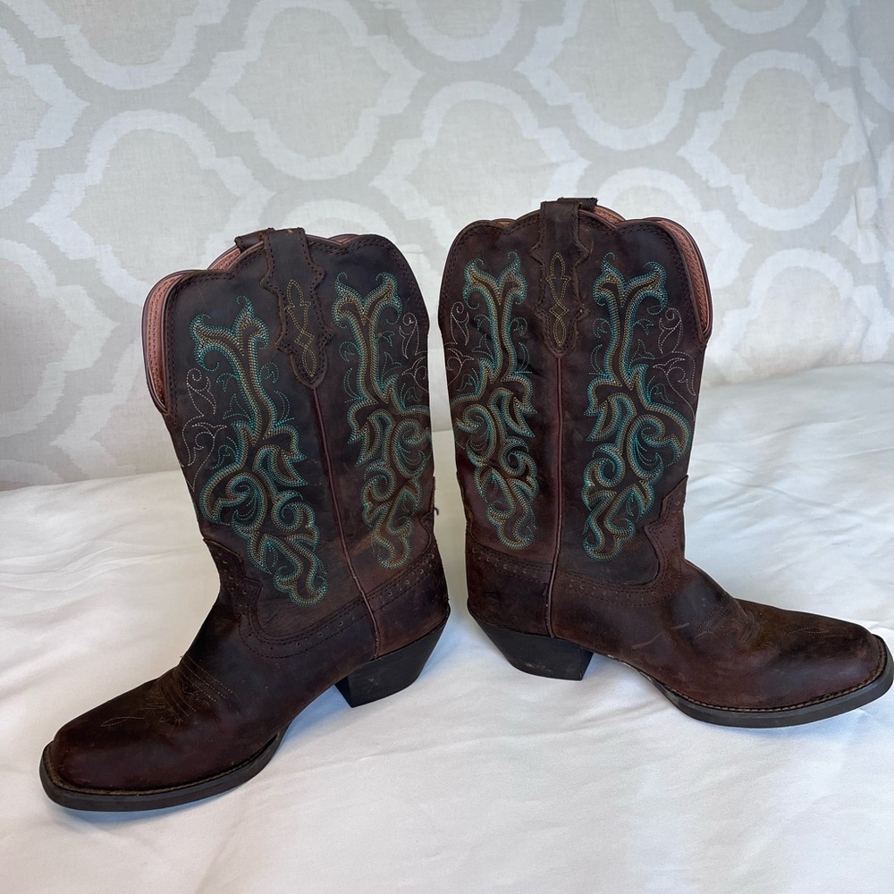 Justin Boots Women’s “9B” Brown with Teal Accents - Picture 3 of 7